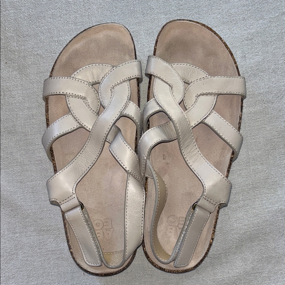 Women's Abeo Beige Sandals